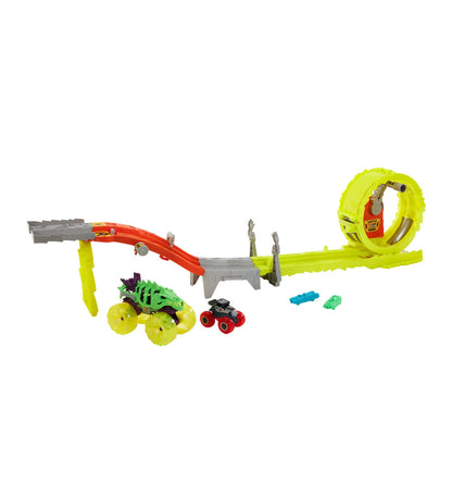 Hot Wheels Monster Trucks Power Smashers Charge & Chase Challenge track set